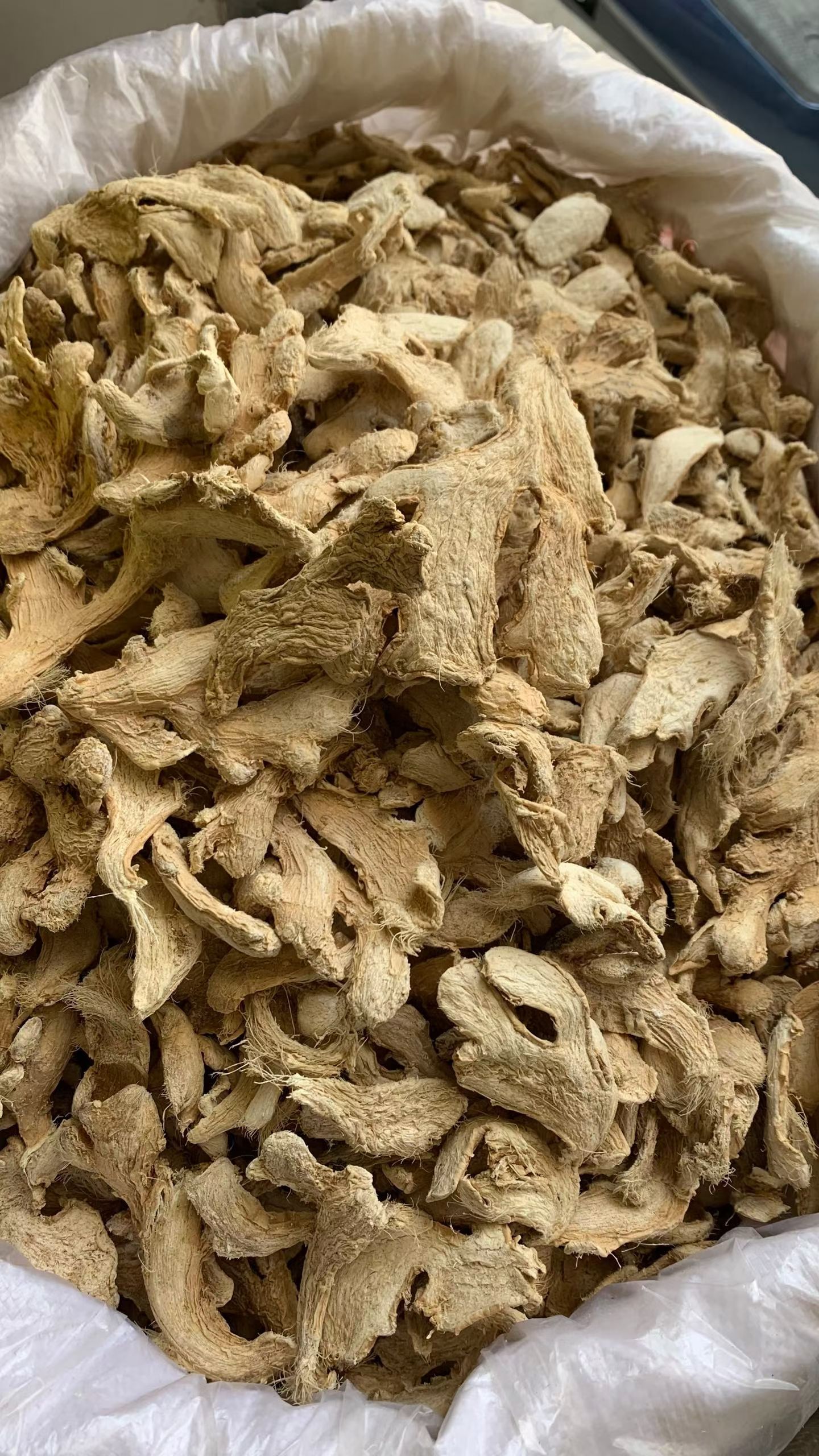 Premium Dried Ginger Slice — Machine Baked & Automatic Sliced Sulfur-Free Bulk Spice - Image 4