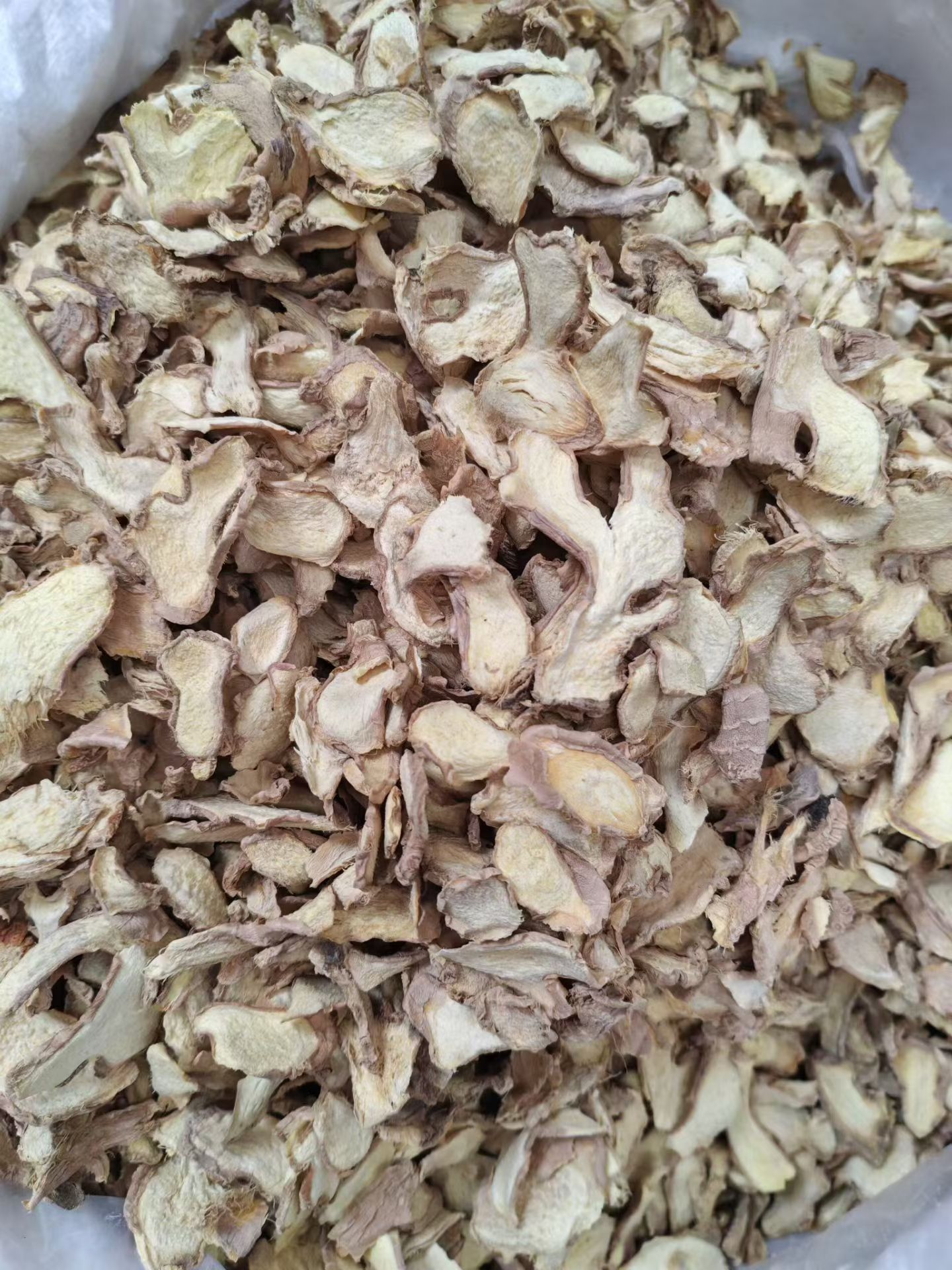 Premium Dried Ginger Slice — Machine Baked & Automatic Sliced Sulfur-Free Bulk Spice